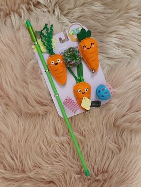 Brand New FRINGE HOLIDAY INSPIRED TEASER WAND CAT TOY